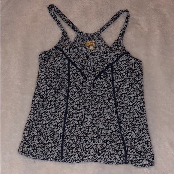 Vera Wang Princess Top - Picture 4 of 7